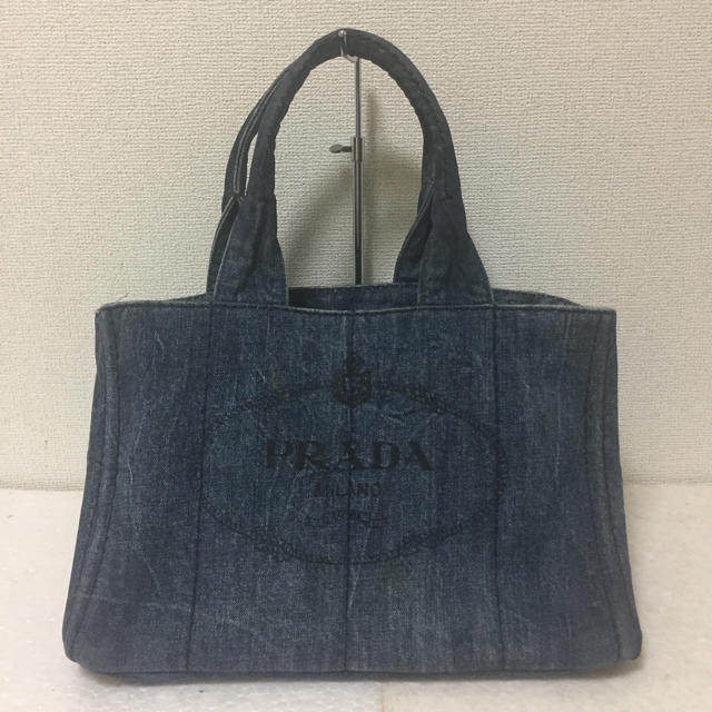 PRADA(プラダ)のあさも様 レディースのバッグ(トートバッグ)の商品写真