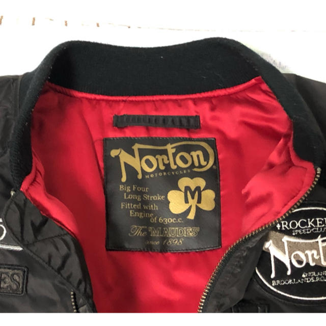 Norton(ノートン)の【値下げしました】Norton フライト ジャケット 内側赤 暖かい Mサイズ メンズのジャケット/アウター(フライトジャケット)の商品写真