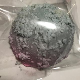 ラッシュ(LUSH)の送料込LUSHソープ、ベイクドアラスカピンクM新品(ボディソープ/石鹸)