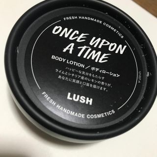 ラッシュ(LUSH)のLUSH新品ボディローション,ワンスアボンアタイム(ボディローション/ミルク)