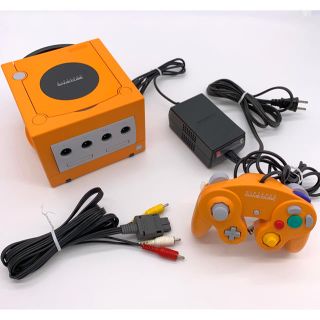 ニンテンドーゲームキューブ(ニンテンドーゲームキューブ)のニンテンドー ゲームキューブ本体　 GAMECUBE オレンジ(家庭用ゲーム機本体)