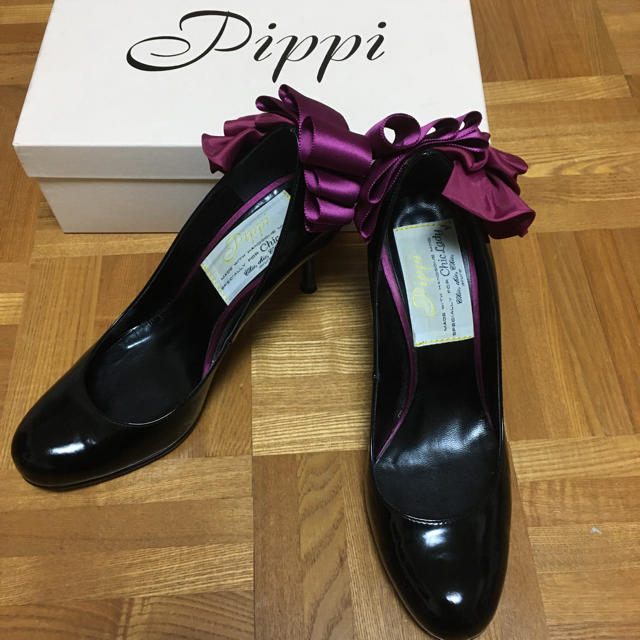 Pippi(ピッピ)のpippichicラッフルリボンエナメルパンプスバックリボンウェディングシューズ レディースの靴/シューズ(ハイヒール/パンプス)の商品写真