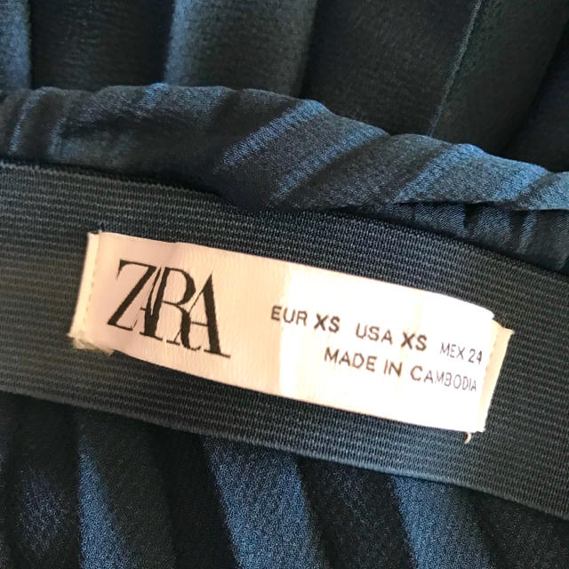 ZARA(ザラ)の美品【 ZARA ザラ 】 プリーツスカート ロングスカート マキシスカート  レディースのスカート(ロングスカート)の商品写真