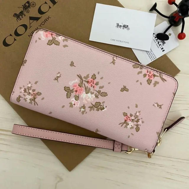 COACH - 限定品 新品 COACH コーチ 長財布 花柄 ピンクの通販 by ♡mint♡即日発送承ります's shop｜コーチならラクマ