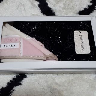 フルラ(Furla)のチェーンバッグとハンカチのセット(クラッチバッグ)