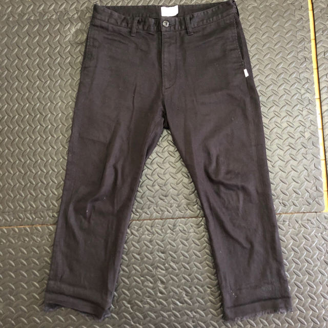 W)taps(ダブルタップス)のMサイズ WTAPS KHAKI TIGHT TROUSERS.COTTON. メンズのパンツ(ワークパンツ/カーゴパンツ)の商品写真