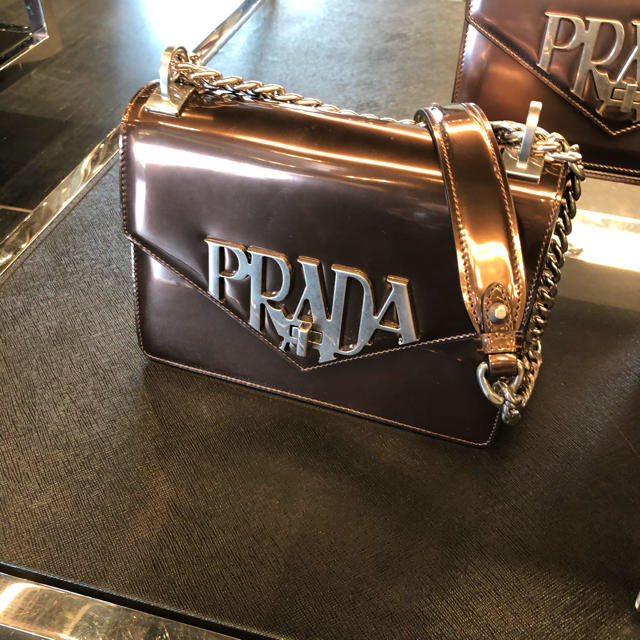 PRADA(プラダ)のご確認ページ レディースのバッグ(ショルダーバッグ)の商品写真