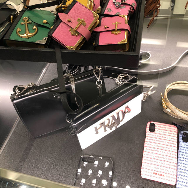 PRADA(プラダ)のご確認ページ レディースのバッグ(ショルダーバッグ)の商品写真