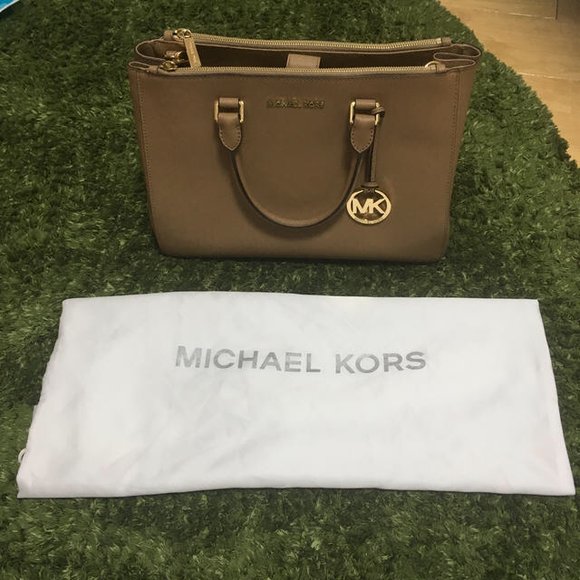 MOHAEL KORS バッグ（大きめサイズ）