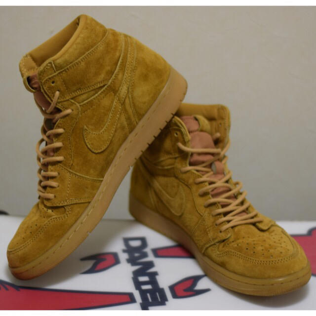 NIKE(ナイキ)のNIKE Air Jordan 1 Retro High Wheat aj1 メンズの靴/シューズ(スニーカー)の商品写真