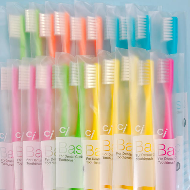 SALE‼️歯科医院専売　歯ブラシ20 本 コスメ/美容のオーラルケア(歯ブラシ/デンタルフロス)の商品写真