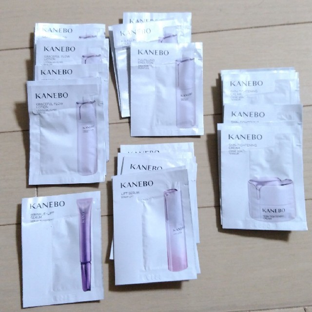 Kanebo(カネボウ)のヒマリ様専用　カネボウ 化粧水 美容液 乳液 クリーム サンプル 28包 コスメ/美容のキット/セット(サンプル/トライアルキット)の商品写真