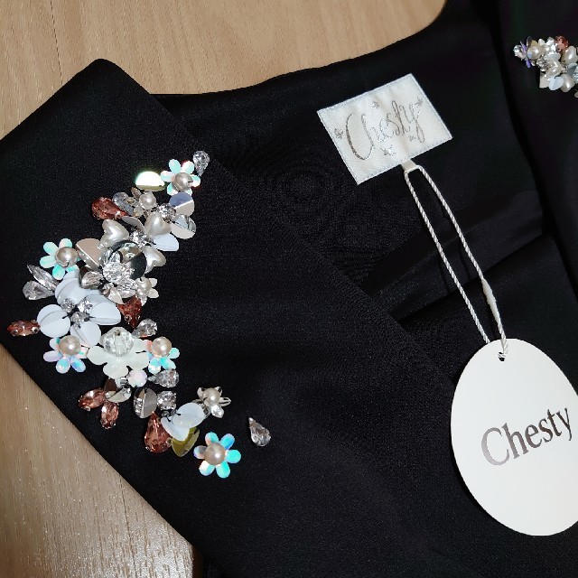 Chesty(チェスティ)のChesty ビジューサテンワンピース サイズ0 レディースのワンピース(ひざ丈ワンピース)の商品写真