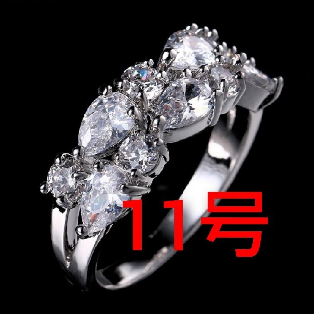 キラキラ過ぎる  指輪   11号  新品 レディースのアクセサリー(リング(指輪))の商品写真