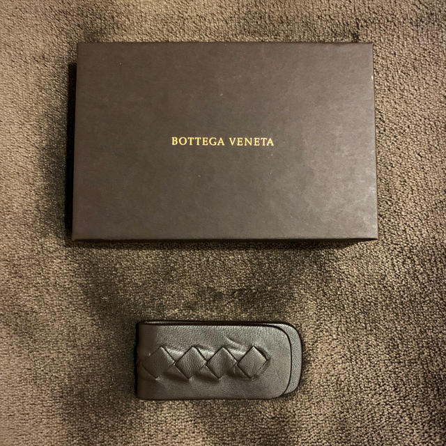 Bottega Veneta(ボッテガヴェネタ)の【SALE】BOTTEGA VENETA マネークリップ ブラック メンズのファッション小物(マネークリップ)の商品写真