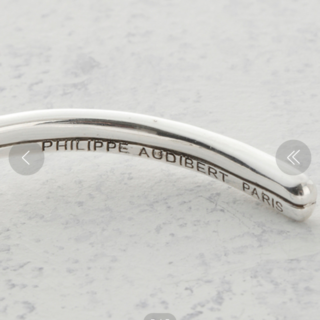 Philippe Audibert(フィリップオーディベール)のPHILIPPE AUDIBERT  バングル シルバー 真鍮 結び目 レディースのアクセサリー(ブレスレット/バングル)の商品写真
