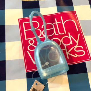 バスアンドボディーワークス(Bath & Body Works)のハンド除菌ジェル用　ホルダー　プルー(ハンドクリーム)