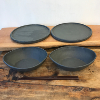 myu様専用　新品　陶器　陶芸作家　黒の22cmプレート皿2枚(食器)