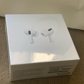 アップル(Apple)のMonth5man様専用）新品　AirPods Pro(ヘッドフォン/イヤフォン)