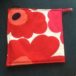 マリメッコ(marimekko)のマリメッコ　鍋敷き　ポットホルダー　marimekko(キッチン小物)