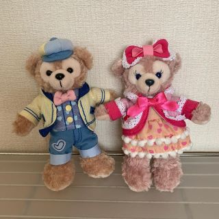 ディズニー(Disney)の【ダッフィー、シェリーメイ】ぬいぐるみバッジ(キャラクターグッズ)