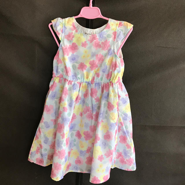 anyFAM(エニィファム)のボレロとワンピース　120センチ キッズ/ベビー/マタニティのキッズ服女の子用(90cm~)(ワンピース)の商品写真