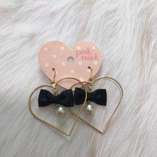 ピンクトリック(pink trick)のピンクトリック　ハートリボンピアス　黒(ピアス)