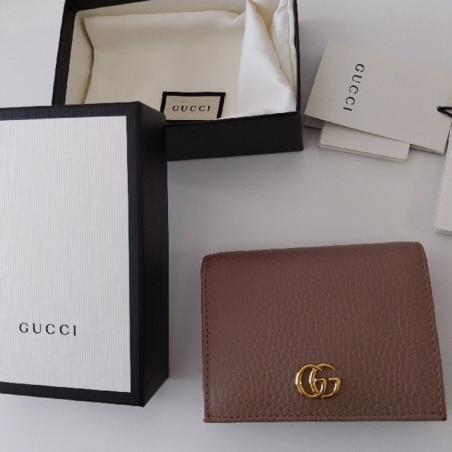 Gucci(グッチ)のGUCCI　財布 レディースのファッション小物(財布)の商品写真