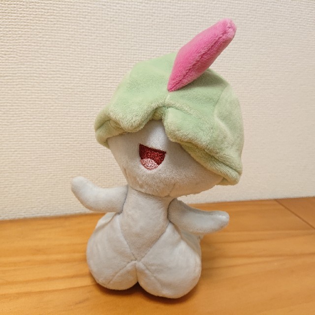 新品未使用❤️タグ付き❤️ポケモンセンター　オリジナル　ぬいぐるみ　ラルトスOA