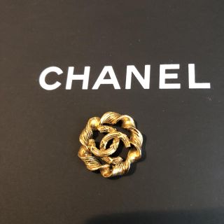 シャネル(CHANEL)のCHANEL刻印、シリアルナンバーあり。ヴィンテージイヤリング　片方だけです。(イヤリング)