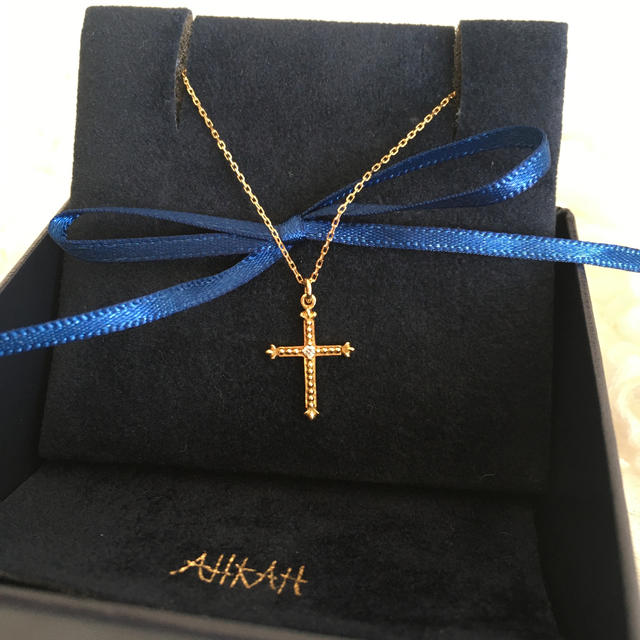 AHKAH(アーカー)の美品 アーカー クレオクロス ネックレス k18 YG ダイヤモンド レディースのアクセサリー(ネックレス)の商品写真