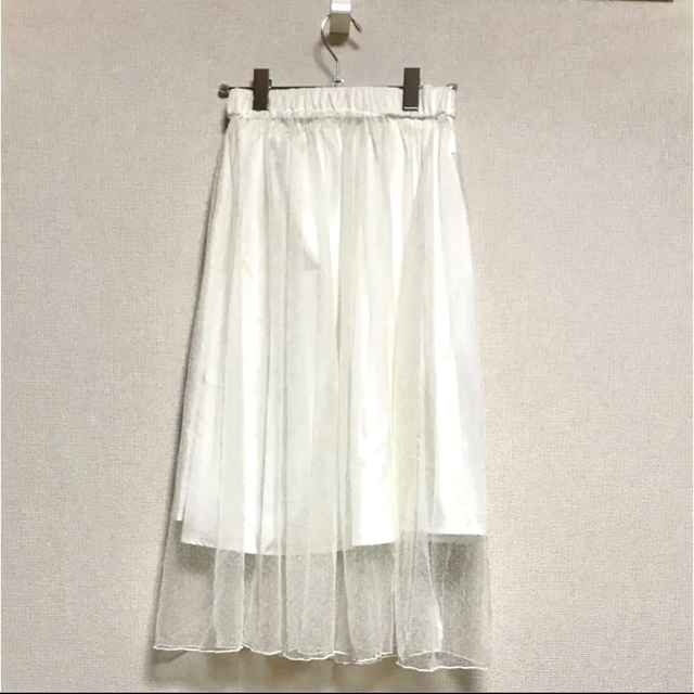 E hyphen world gallery(イーハイフンワールドギャラリー)のチュールスカート白 レディースのスカート(ひざ丈スカート)の商品写真