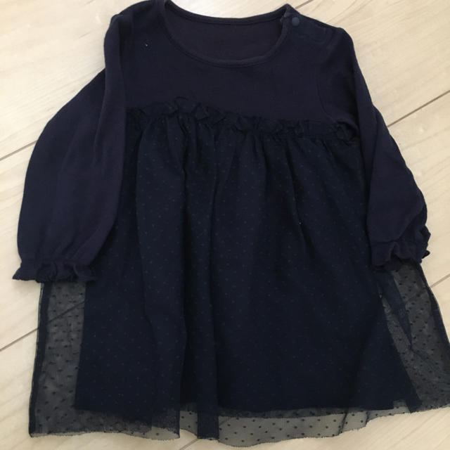 UNIQLO(ユニクロ)のチュール付きワンピース　80センチ キッズ/ベビー/マタニティのベビー服(~85cm)(ワンピース)の商品写真