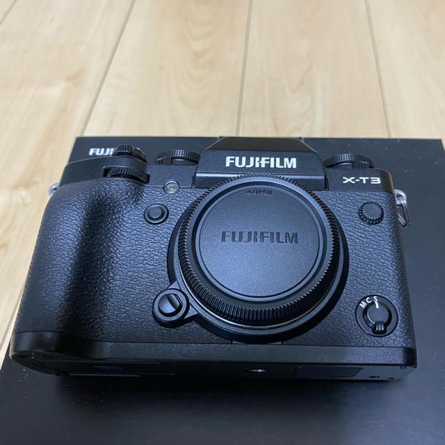 富士フイルム(フジフイルム)のFUJIFILM X-T3 スマホ/家電/カメラのカメラ(ミラーレス一眼)の商品写真