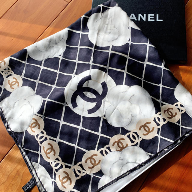 CHANEL(シャネル)のシャネル♡CHANEL♡スカーフ レディースのファッション小物(バンダナ/スカーフ)の商品写真