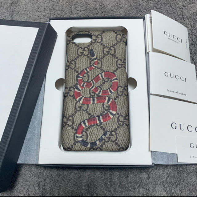 Gucci - 美品gucciスネークiphone6 7 8ケースの通販