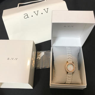 アーヴェヴェ(a.v.v)のアーヴェヴェ　腕時計　ピンクゴールド×ホワイト　ソーラチャージ(腕時計)