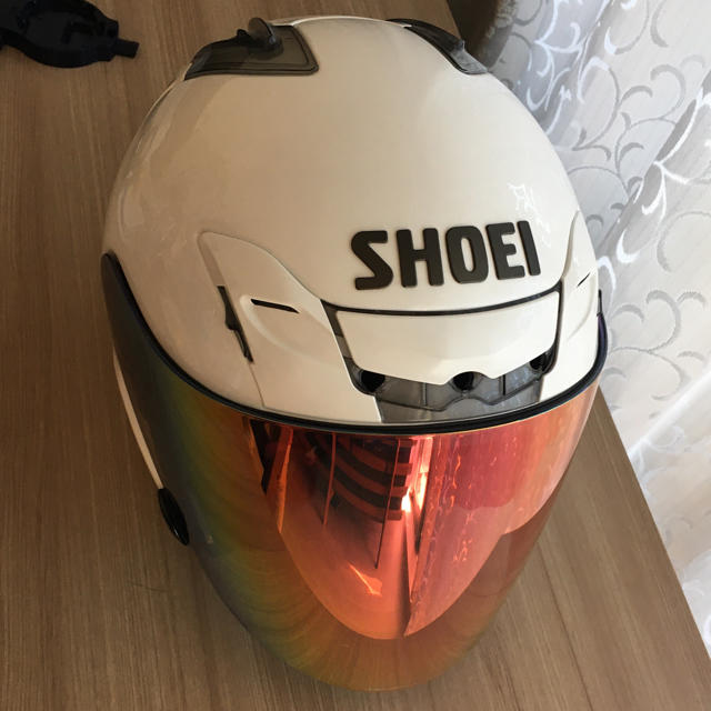 ヘルメット　SHOEI