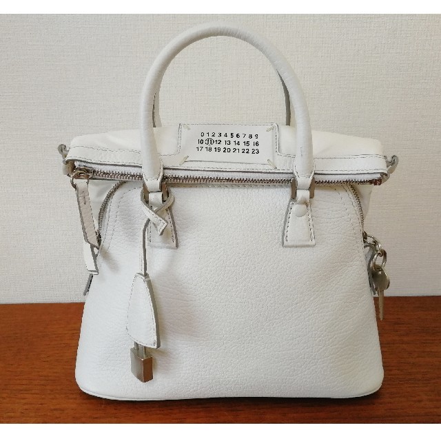 期間限定30%OFF! マルタンマルジェラ Maison Margiela 5ac ミニ