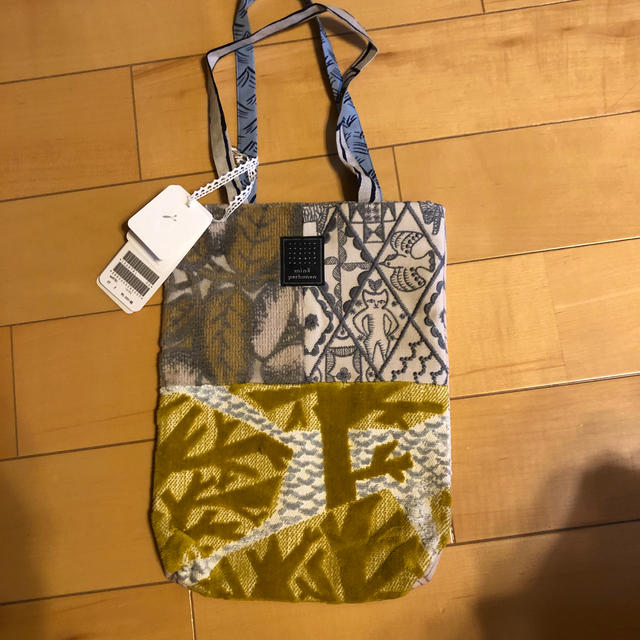 mina perhonen(ミナペルホネン)のミナペルホネン  つづく　バック レディースのバッグ(ハンドバッグ)の商品写真