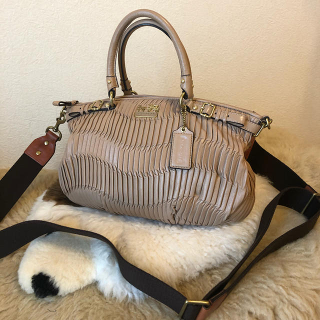 COACH(コーチ)の美品本物コーチcoach高級レザー使いショルダーストラップ♫ レディースのアクセサリー(その他)の商品写真