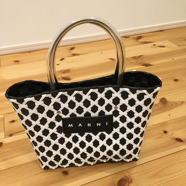 Marni(マルニ)のマルニ♡ピクニックバッグ♡ミニハンドバッグ♡レア♡完売品 レディースのバッグ(かごバッグ/ストローバッグ)の商品写真