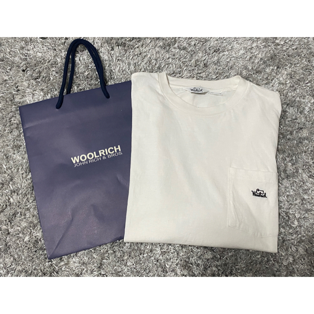 WOOLRICH(ウールリッチ)の『特価』定価半額【新品　未使用】WOOLRICH ウールリッチ　Tシャツ メンズのトップス(Tシャツ/カットソー(半袖/袖なし))の商品写真