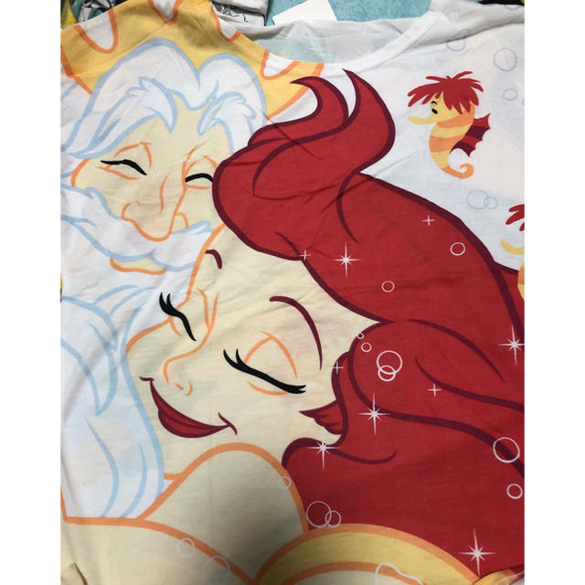アリエル(アリエル)のリトルマーメイド アリエル トリトン王 Tシャツ 限定 レア 送料込 エンタメ/ホビーのおもちゃ/ぬいぐるみ(キャラクターグッズ)の商品写真