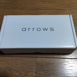 アローズ(arrows)のarrows m05ホワイト富士通simフリー(スマートフォン本体)