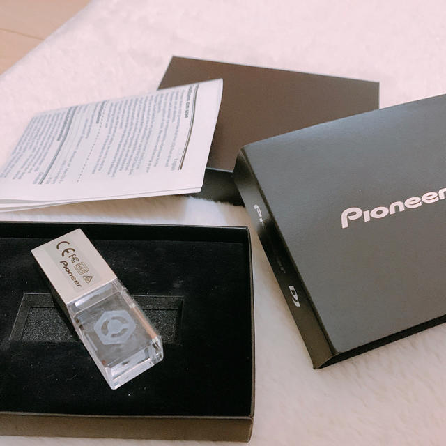 Pioneer DJロゴ入りの16GB USBメモリ