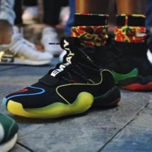 限定品 アディダス ファレル ウィリアムス CRAZY BYW