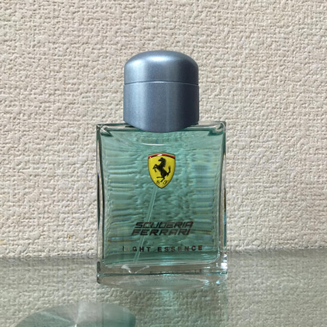 Ferrari(フェラーリ)の【香水】Ferrari light essence EDT SP 75ml  コスメ/美容の香水(香水(男性用))の商品写真