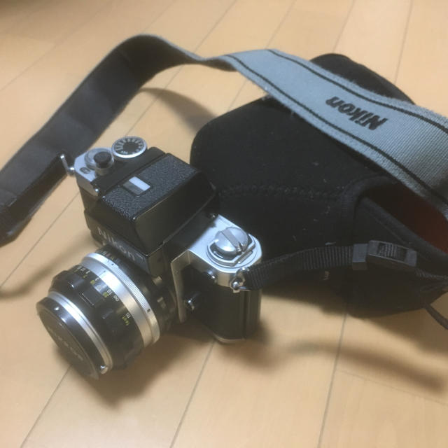 NIKON F2 ケース、レンズ、ストラップ付き 【極美品】