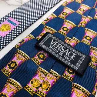 ヴェルサーチ(VERSACE)の即購入OK!3本選んで1本無料！ヴェルサーチ Versace ネクタイ　2499(ネクタイ)